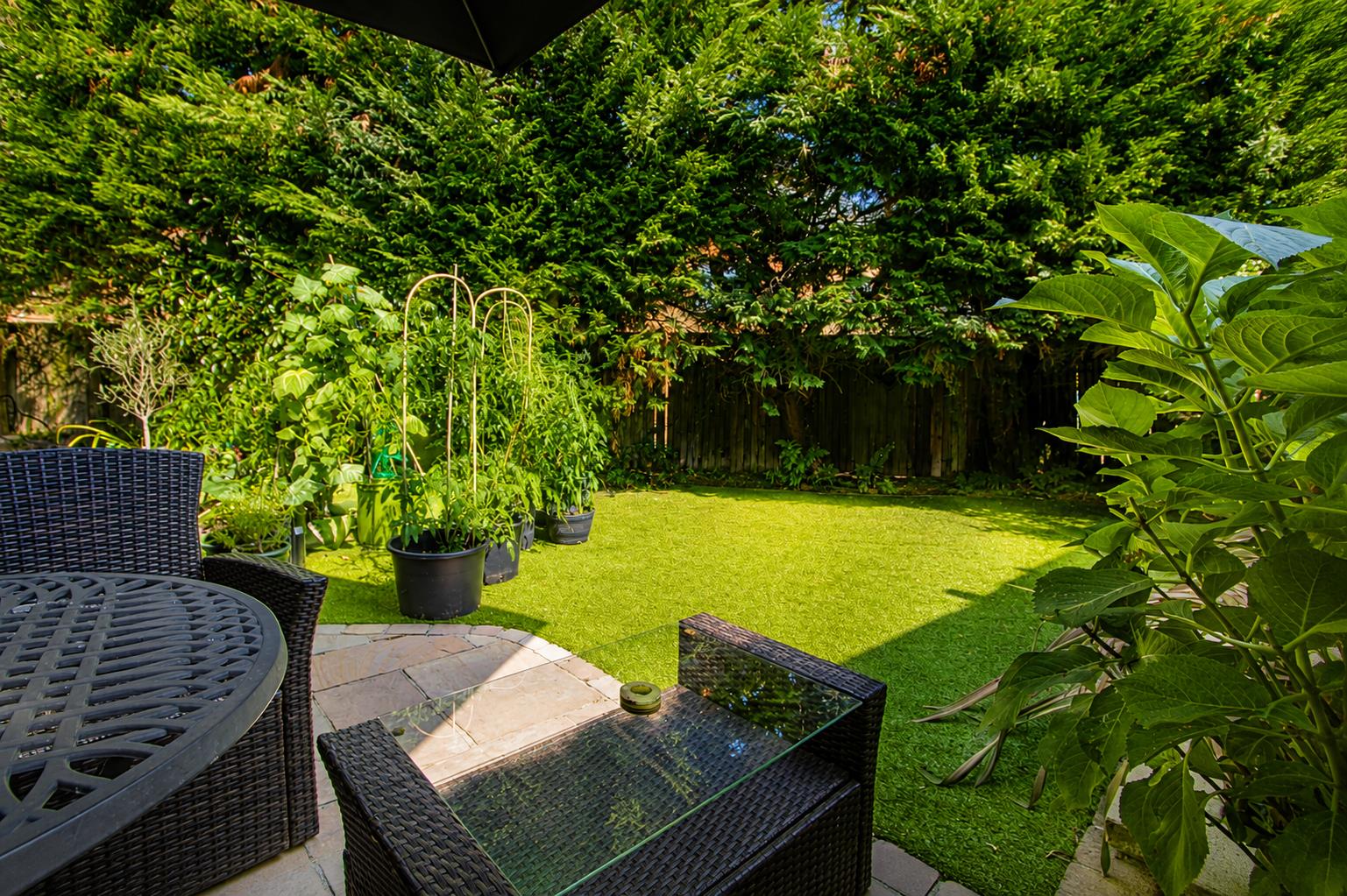 Groveside Close, Carshalton